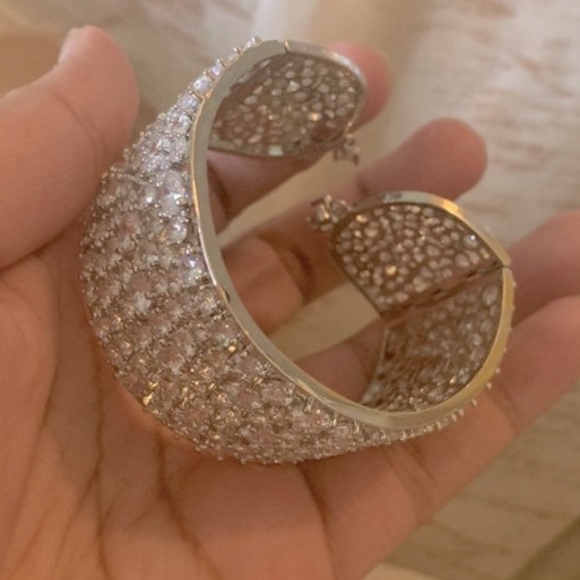 Unique Luxury Designer Bridal Bracelet - Picture 7 of 12